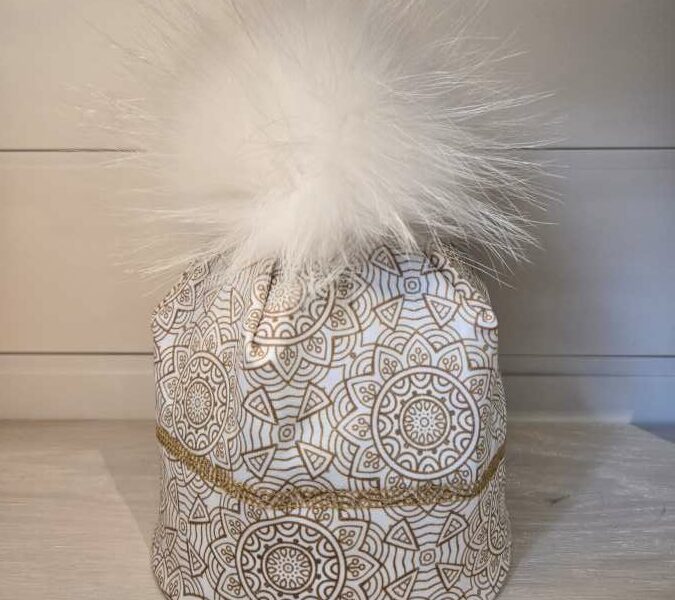 Tuque fait au Québec