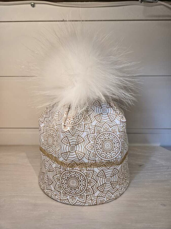 Tuque fait au Québec