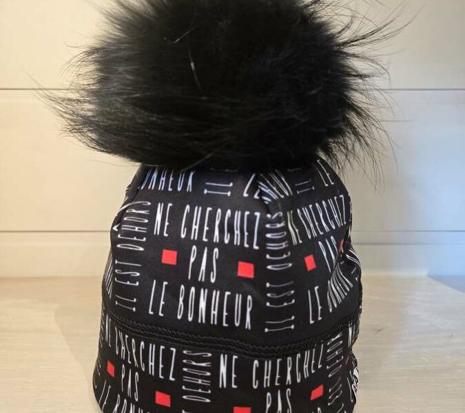 Tuque fait au Québec